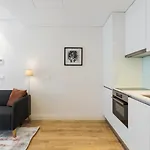 Hostwise - Studio W/ Terrace, Pool & Gym By Dragao