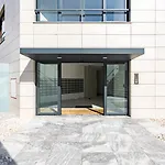 Hostwise - Studio W/ Terrace, Pool & Gym By Dragao