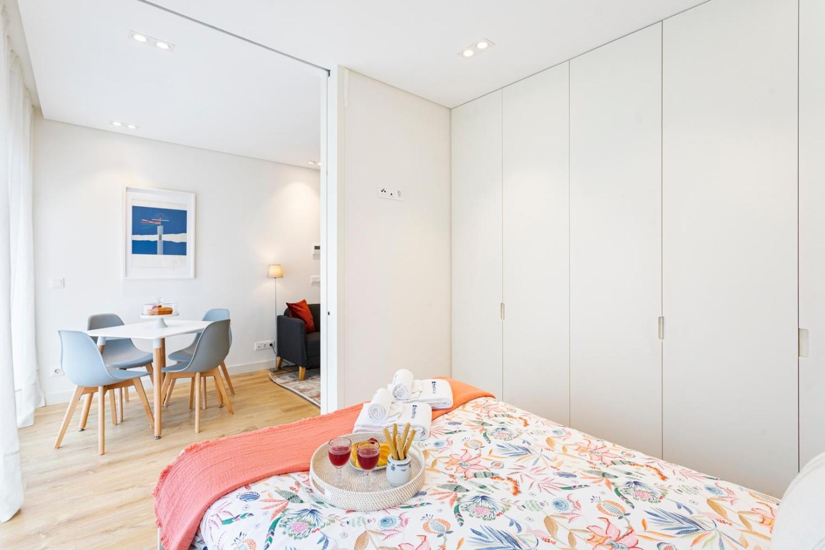 Hostwise - W/ Terrace, Pool & Gym By Dragao Apartment
